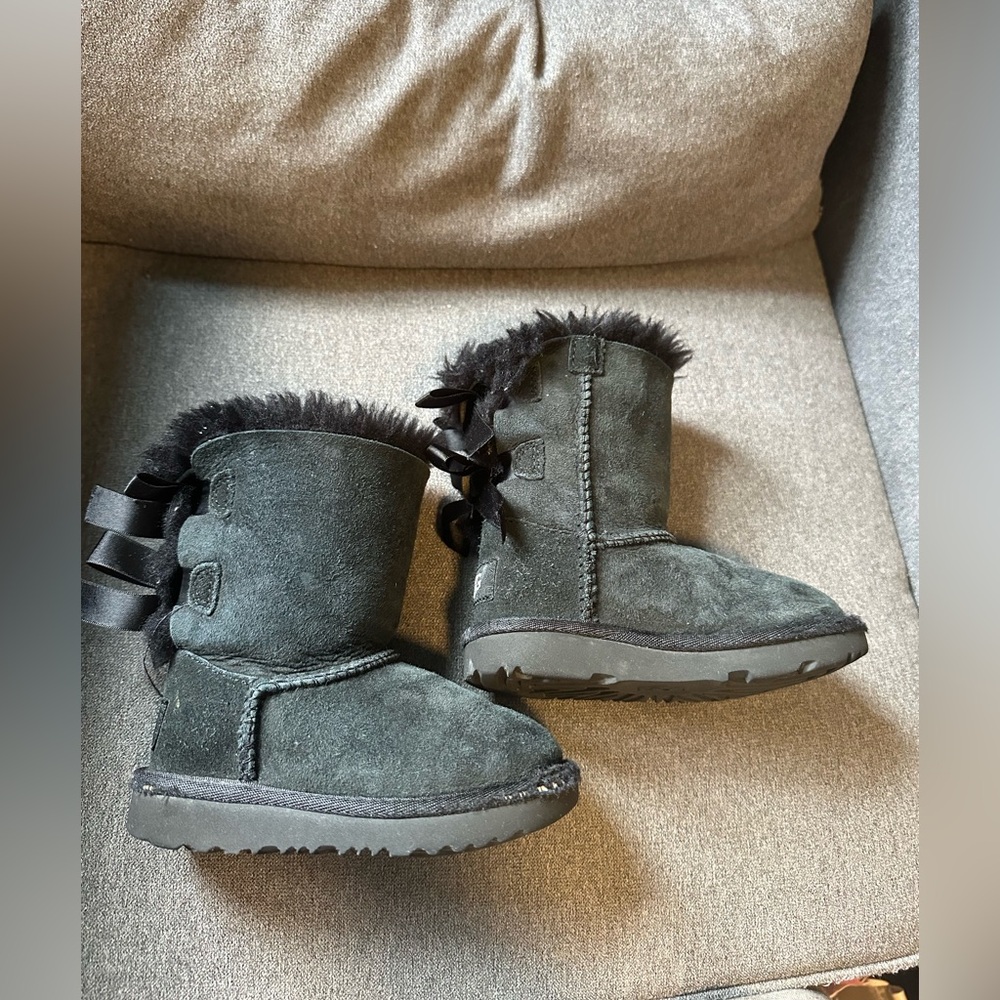 UGG Kids Black Furry Bailey Bow Boots Size 7 toddler - Picture 2 of 8